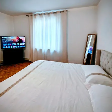 Quarto em Acomodações Particulares Elegant Near